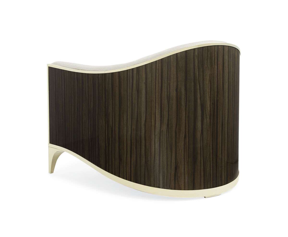 THE SVELTE CHAIR - Image 2